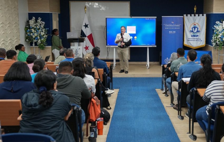 El ministro de Ambiente, Juan Carlos Navarro. Foto: Cortesía