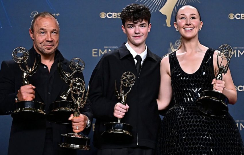 Stephen Graham, Owen Cooper y Erin Doherty. Foto: Frederic J. Brown / AFP