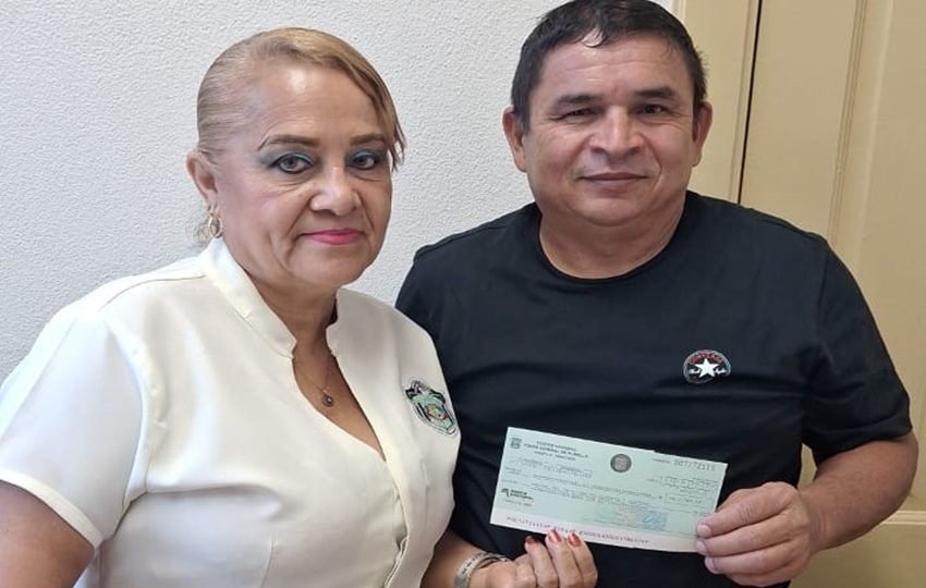 El ministerio tiene más de 200 cheques por entregar. Foto: Cortesía