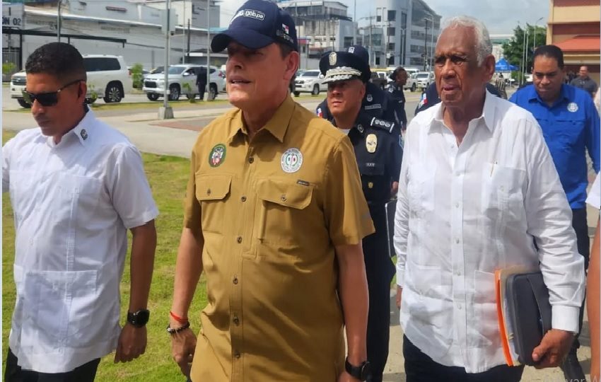 El Ministro de Seguridad Frank Abrego adelantó que a finales de este año se hará nuevamente un reforzamiento policial en la ciudad de Colón. Foto. Dipomedes Sánchez