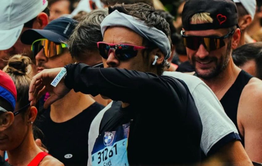 Harry Styles en la línea de partida. Foto: X / @HarryArgHQ