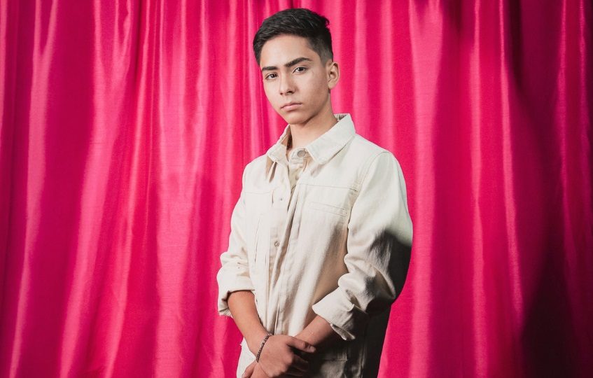 Kevin Aguilar está promocionando '10 mil mariposas'. Foto: Emigdio Ruiz 