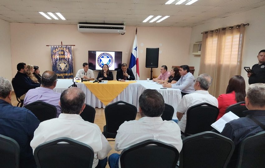 El Área Económica Especial de Aguadulce se desarrollaría sobre una extensión de 1,758 hectáreas entre El Gallo y El Salado de Aguadulce. 