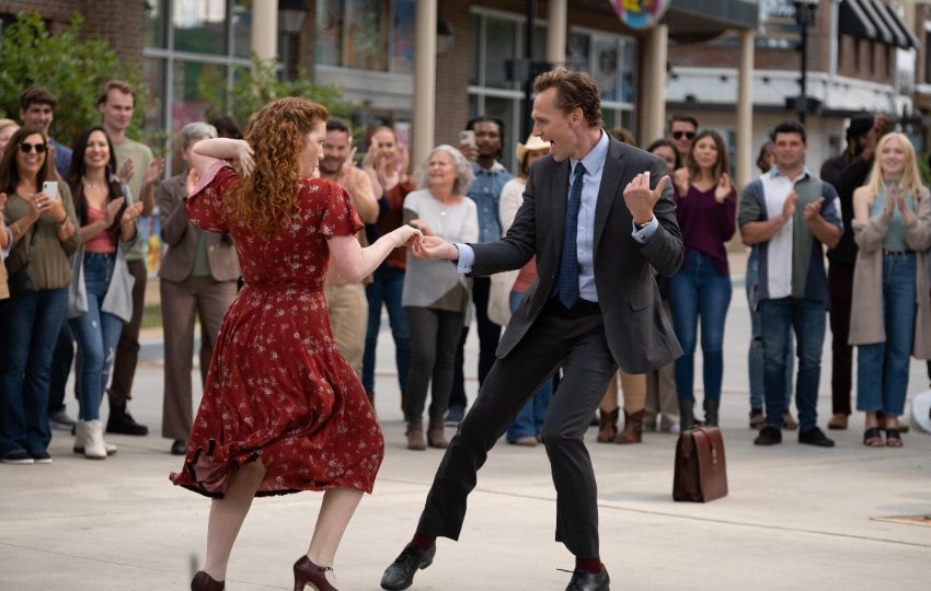 Tom Hiddleston en 'The Life of Chuck'. Foto: Cortesía / IMDb