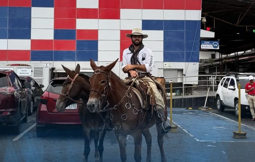 Pedro Berranteiro partió desde Texas y se dirige a Brasil. Foto: Cortesía