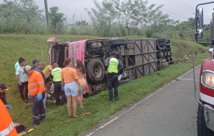Accidente de autobús en Chepo. Foto: Cortesía