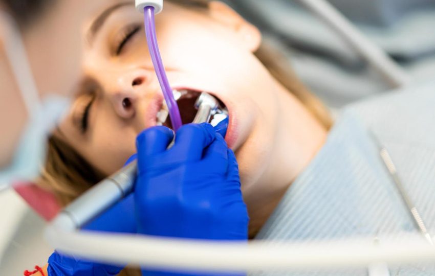 Limpieza dental. Foto:  Ilustrativa / Freepik