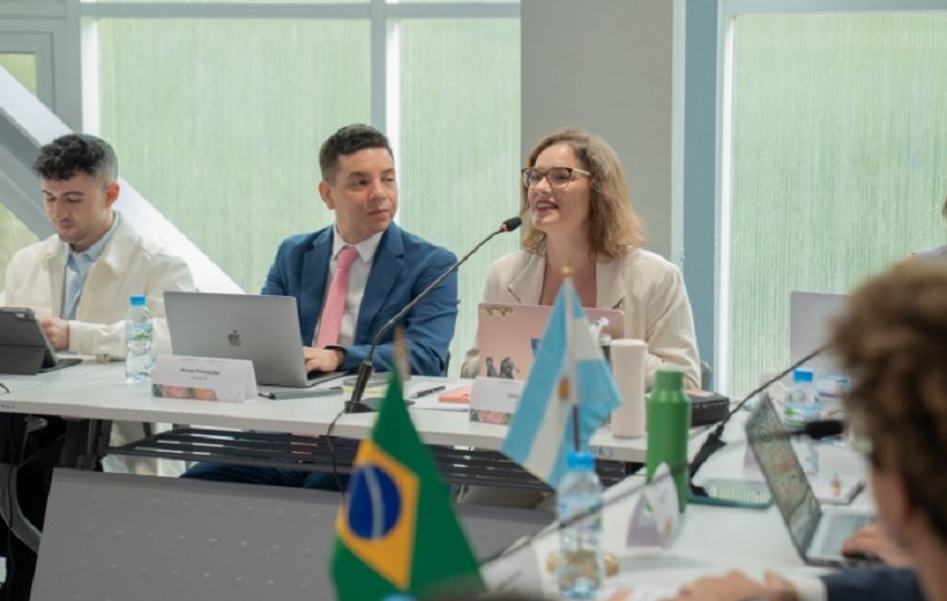 Durante la reunión. Foto: Cortesía