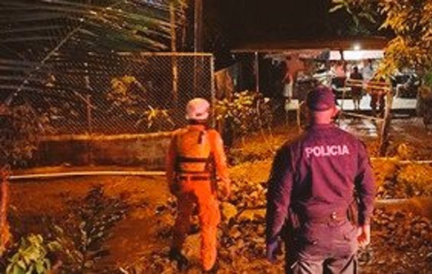 Se informó que el inconveniente se registró debido a la obstrucción en el sistema de alcantarillado. Foto. Sinaproc