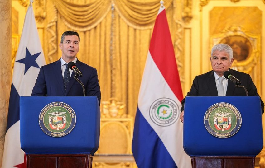 Santiago Peña y José Raúl Mulino. Foto: Cortesía
