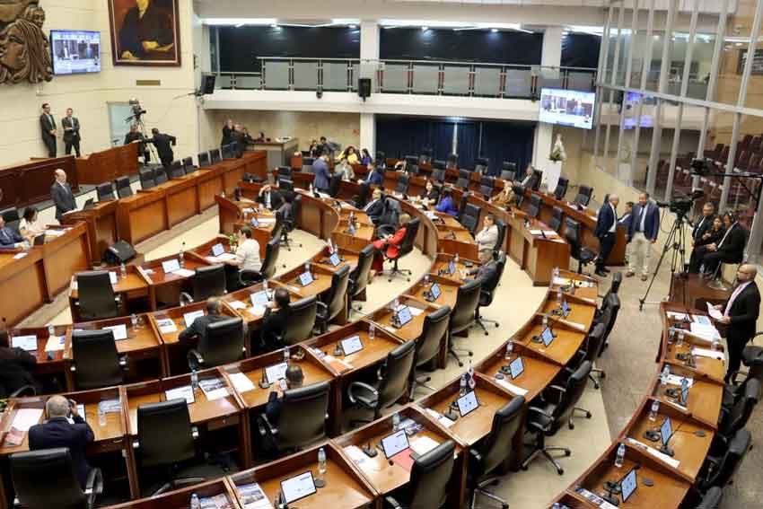 Debate del presupuesto en la Asamblea Nacional. Foto MEF