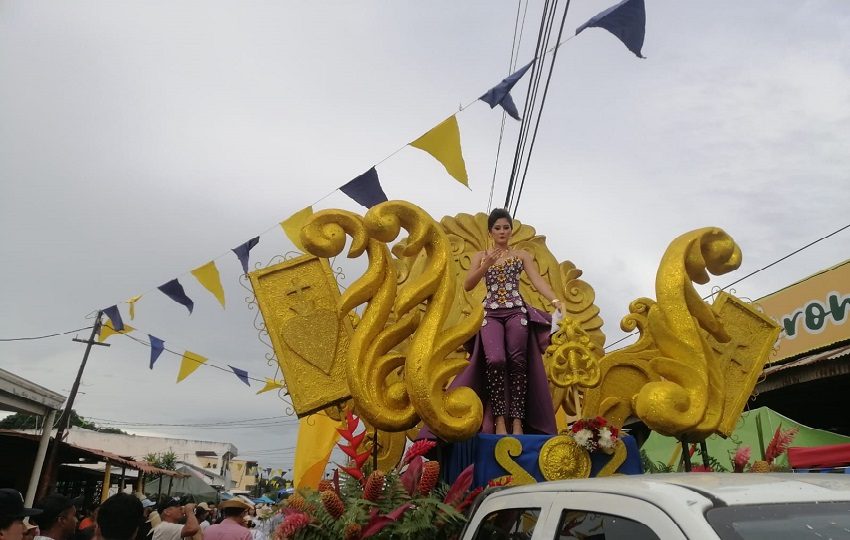 Para los chitreanos, más allá del folclore, las festividades de octubre representan un importante impulso económico. Foto. Thays Domínguez