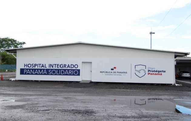 Inmediaciones del hospital modular están siendo utilizadas por la empresa MiBus como estacionamiento. Foto: Archivo