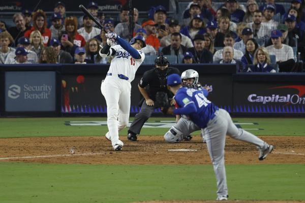 El japonés Shohei Ohtani pegó dos cuadrangulares. Foto: EFE