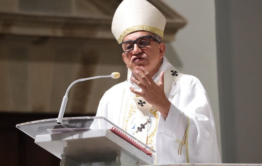 Arzobispo José Domingo Ulloa. Archivo