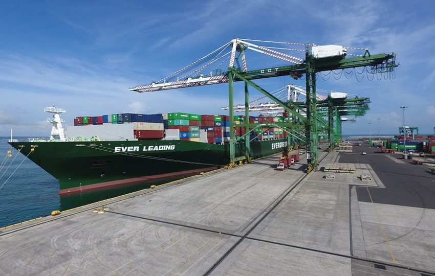 Desembarque en puerto de Colón. Foto: Cortesía