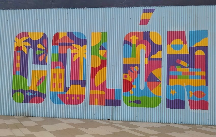 Los turistas pueden aprovechar el Sistema Colón Puerto Libre, que está exento del 7%. Foto. Diómedes Sánchez