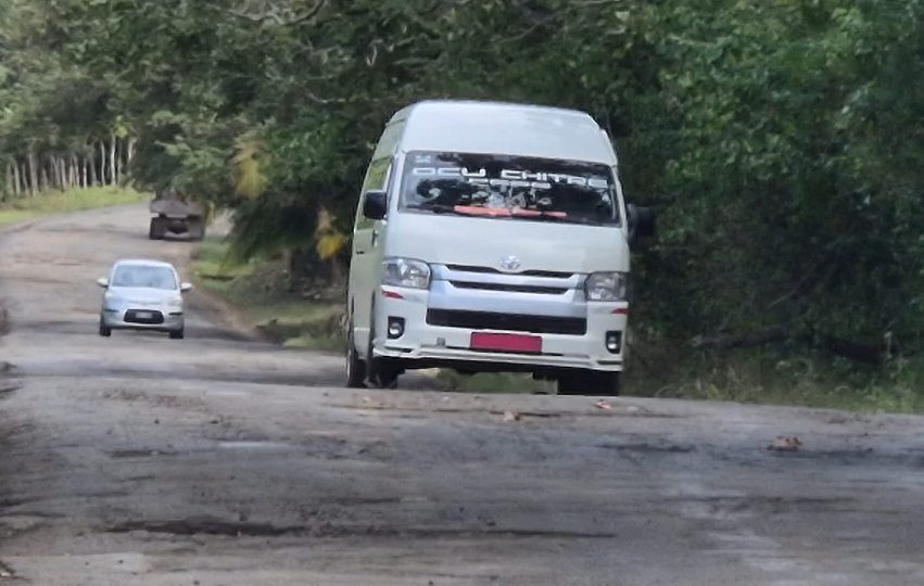 Moradores y transportistas consultados señalaron que esta carretera está prácticamente en desuso debido a su avanzado deterioro.  Foto. Thays Domínguez