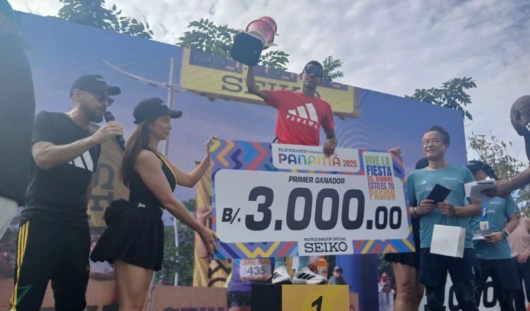 Jorge Castelblanco se impuso en los 42 kilómetros. Foto: Jaime Chávez