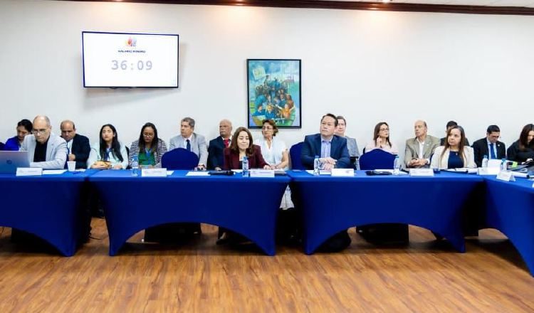 Los resultados de la mesa tripartita deben conocerse a mediados del mes de diciembre. 