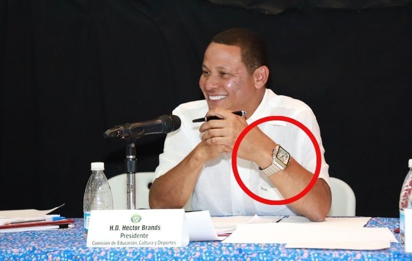 Héctor Brands gasó más de $28  mil dólares en un joyas.