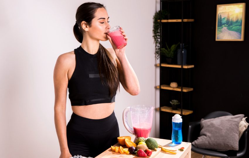 Empezar el día con 20 a 30 gramos de proteína mantiene la masa magra y prolonga la saciedad. Foto: Ilustrativa / Freepik