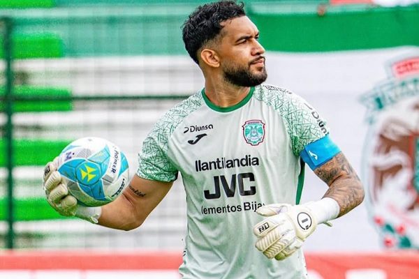 César Samudio trabaja en su recuperación de su lesión muscular. Foto: Instagram