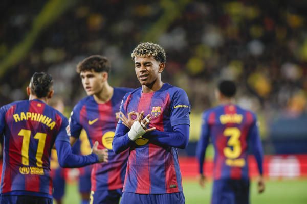 El delantero del Barça, Lamine Yamal, festeja su gol ante Villarreal. Foto; EFE