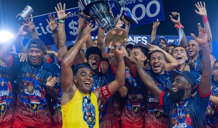 Amador se coronó en el Apertura y Clausura 2025. Foto: EFE