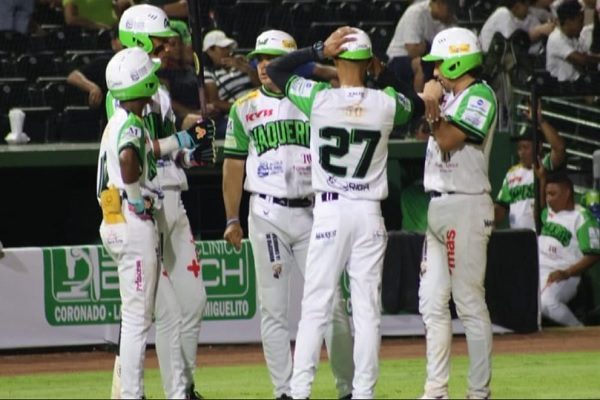 Panamá Oeste es dirigido por Dimas Ponce (cent.) Foto: Fedebeis.