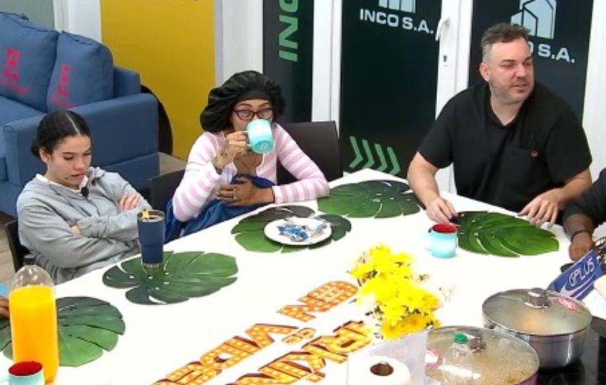 Yiyi, Kathy Car Fashion y Barceló. Foto: Youtube / 'Parking de Yen Video'