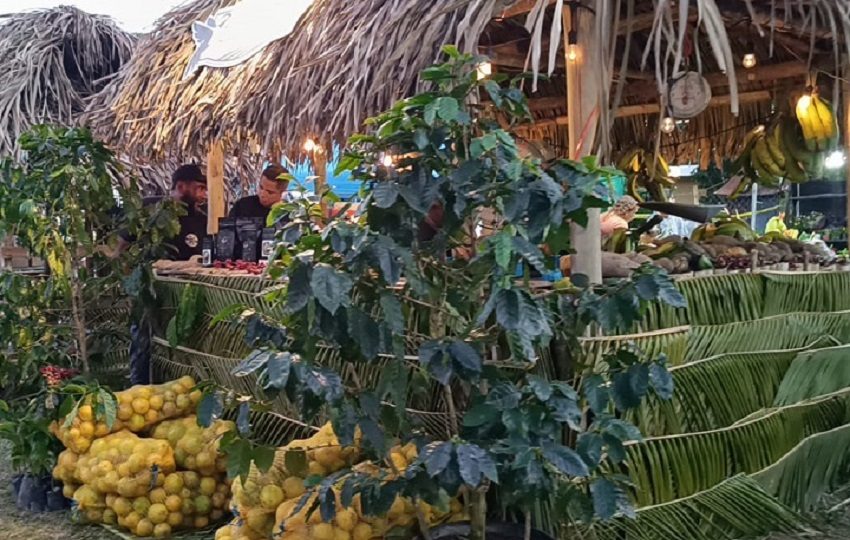 Lorelis Alveo, presidenta del patronato, dijo que para este año se ha confirmado la participación en esta feria de 55 artesanos y productores de la provincia. Foto. Eric Montenegro