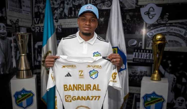 Janpol Morales jugará con Comunicaciones de Guatemala. Foto: @cremasoficial