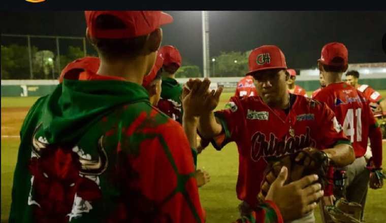 Jugadores del equipo juvenil de Chiriquí. Foto: Fedebeis