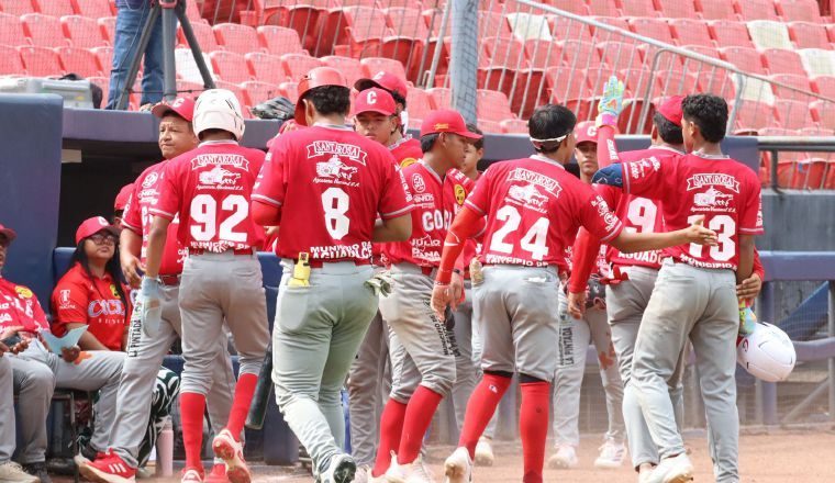 Miembros del equipo juvenil de Coclé. Foto: Fedebeis