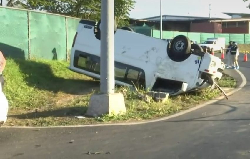 El accidente dejó un muerto y 14 heridos. Foto: Cortesía
