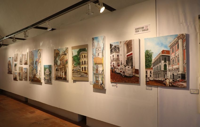 La colección reúne 85 obras realizadas en pintura cerámica y acrílica. Foto: Cortesía