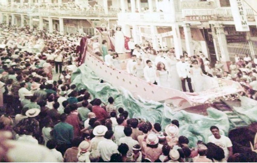 La oficialización de la fiesta no se dio hasta 1910 con la coronación de la primera reina de Panamá, Manuela Vallarino. Foro: Panamá Vieja Escuela