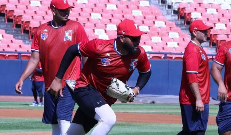 Miguel Gómez hijo, durante los entrenamientos del seleccionado panameño. Foto: Fedebeis