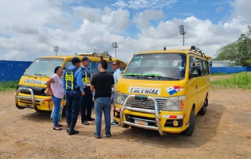 Durante el primer día de inspección, unos 45 buses colegiales fueron revisados, indicó la funcionaria de la ATTT. Foto. Eric Montenegro