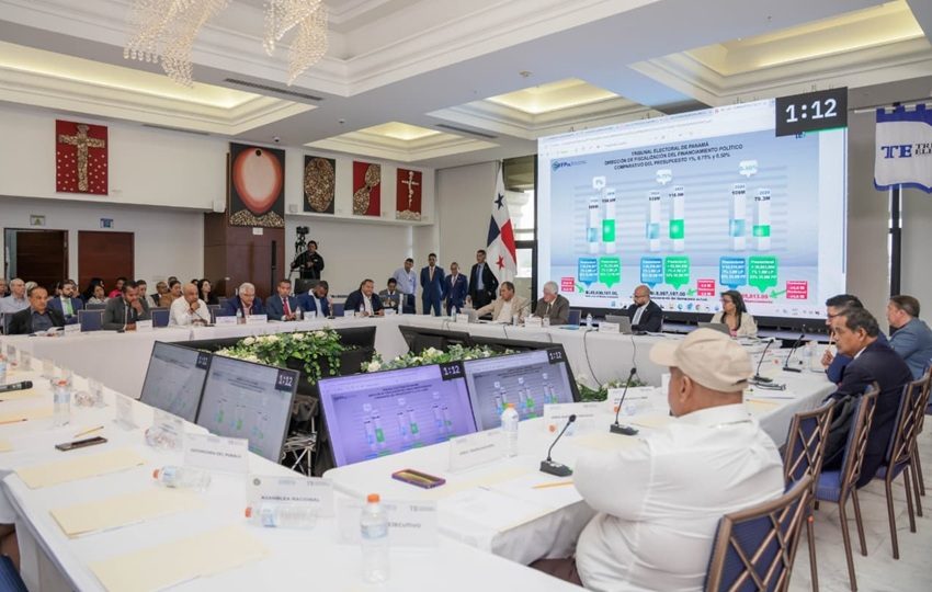 La Comisión Nacional de Reformas Electorales fue instalada el 13 de marzo de 2025 y por espacio de un año realizó 35 sesiones.