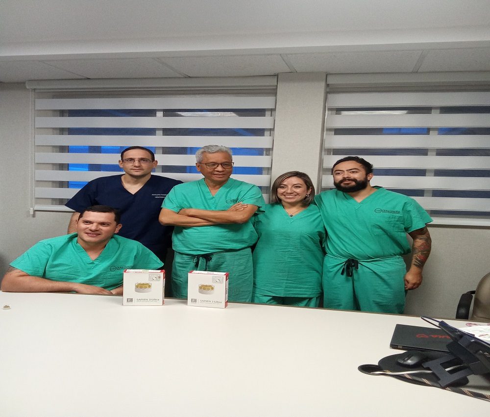 Equipo que realizó la intervención médica.