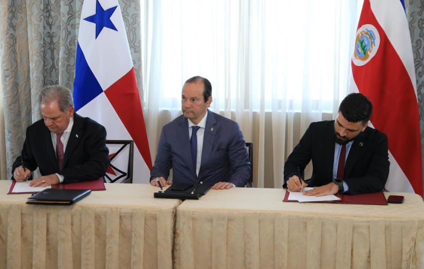 Firma del Memorando de Entendimiento. Foto: Cortesía