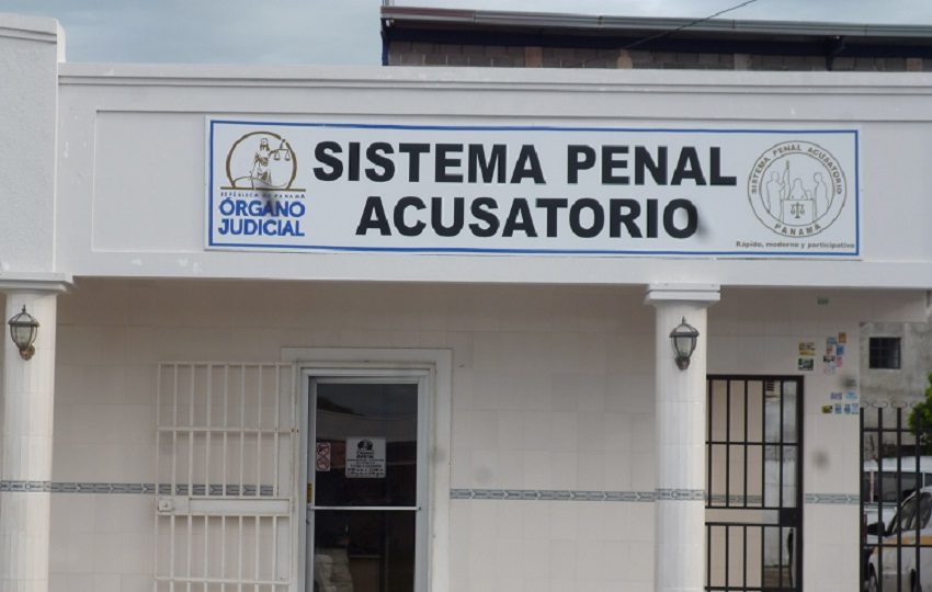 El ciudadano implicado en este caso, fue puesto a órdenes de un juez de garantías del Sistema Penal Acusatorio de Santiago. Foto. Archivo