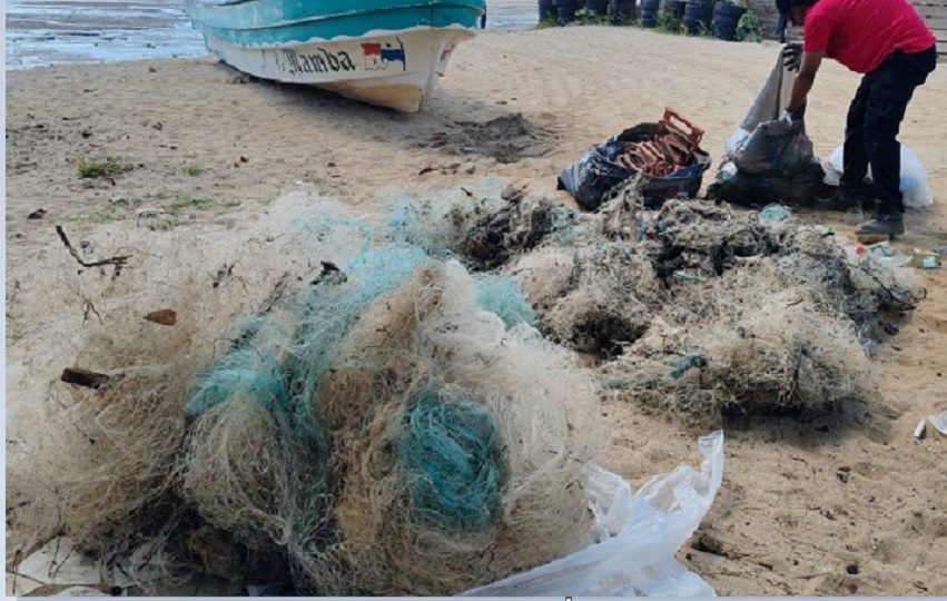 En 2025, la ARAP comenzó a instalar contenedores en puntos específicos del país para el descarte de redes por parte de los pescadores.