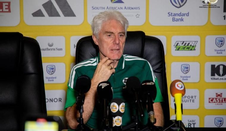 El  belga, Hugo Bross, técnico de Sudáfrica. Foto:safa.net