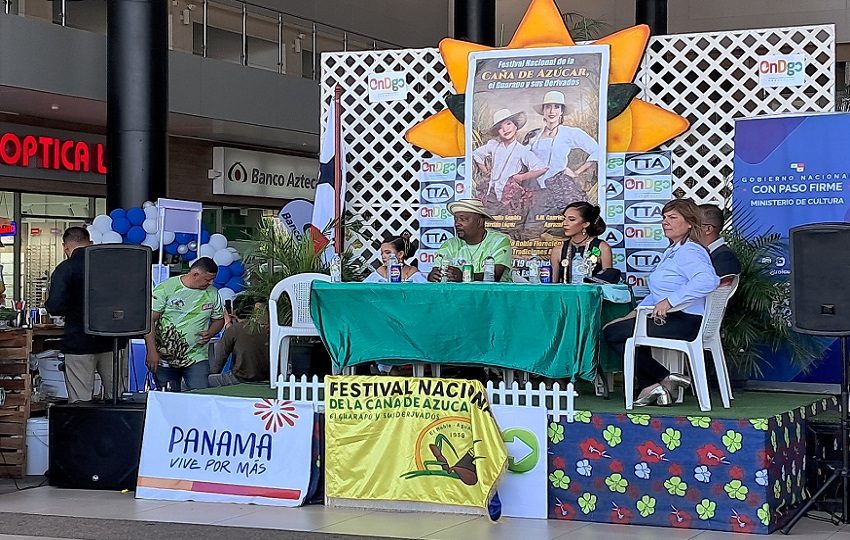Durante la presentación de los detalles del festival. Foto: Fanny Arias