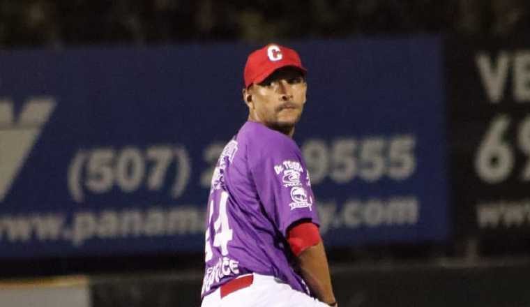 Davis Romero, lanzador de Coclé. Foto: Cortesía/Fedebeis