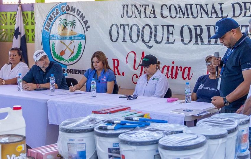 Durante la visita. Cortesía