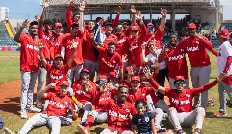 Panamá ganó la medalla de oro invicto en béisbol. Foto: COP